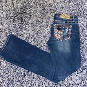 Women’s size 27 Miss me jeans